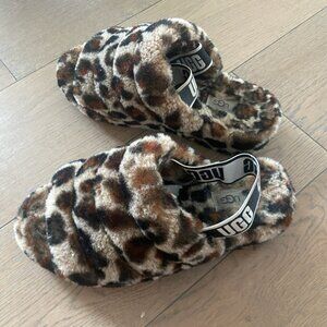UGG animal print slippers / slides